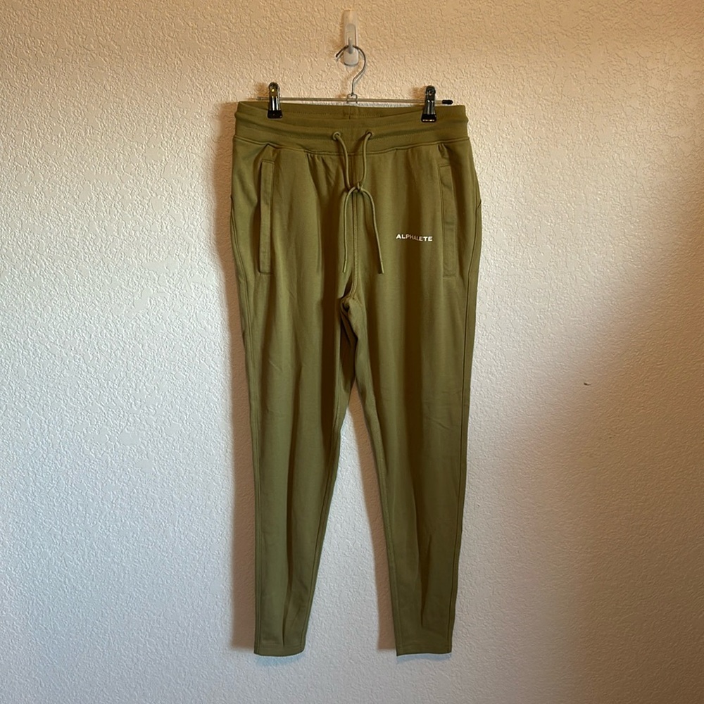Alphalete jogger